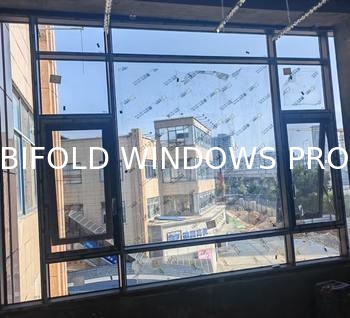 Restaurant Patio Folding Windows - Quick Indoor-Outdoor Transition