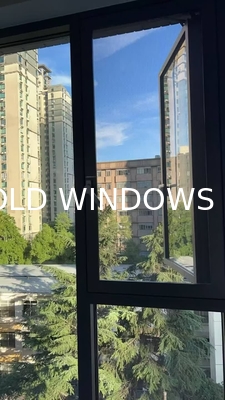 Thermal-Adaptive Folding Window System with Interchangeable Insulation Panels for Climate Extremes