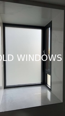 Ski Chalet Folding Window Solution Combining Panoramic Slope Views with Ice-Dam Resistant Frames