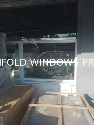 Wildlife-Safe Folding Window Integration with Patterned Glass to Prevent Avian Collision Hazards