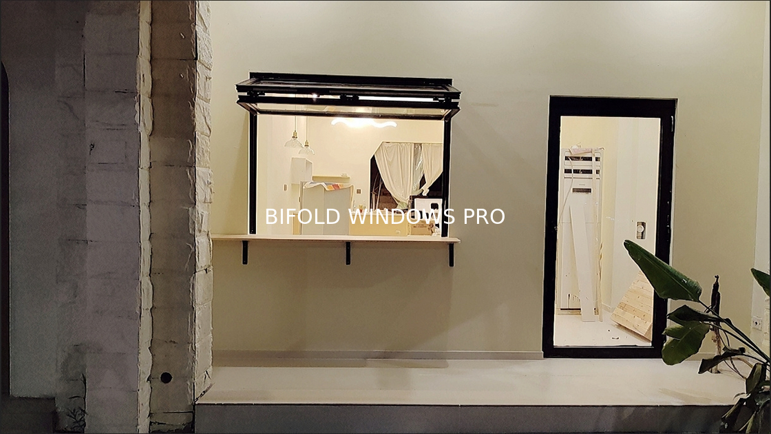 Hybrid Solid Oak Interior with Aluminum Clad Folding Windows - 5mm Wood Veneer Options